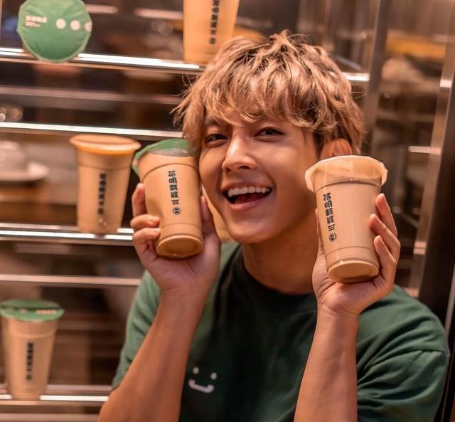 昔日的天团飞轮海,如今已经成了东亚炒房曲线致富了 第15张插图 昔日的天团飞轮海,如今已经成了东亚炒房曲线致富了 第15张插图