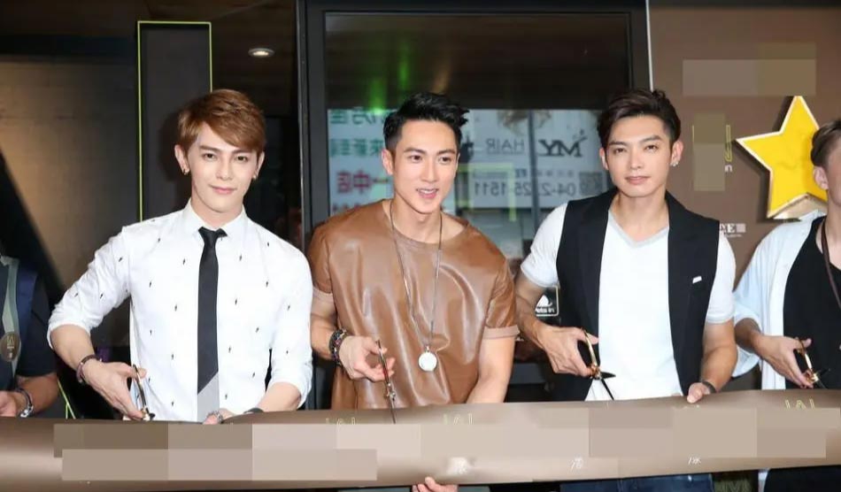 昔日的天团飞轮海,如今已经成了东亚炒房曲线致富了 第21张插图 昔日的天团飞轮海,如今已经成了东亚炒房曲线致富了 第21张插图